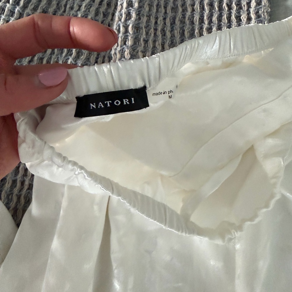 Natori Decadence Cream Pajamas Set with robe - Picture 6 of 10